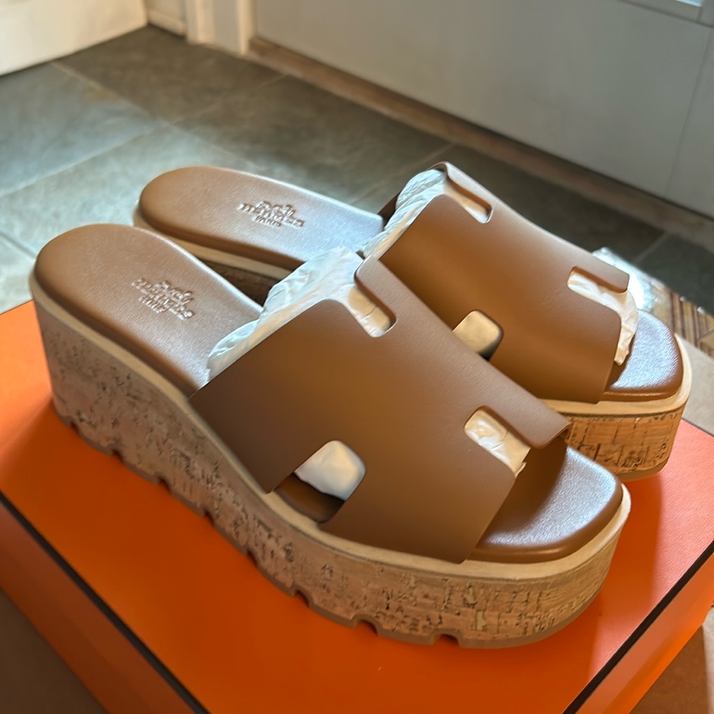 Brand New Hermes Eze Sandal Natural Brown 39